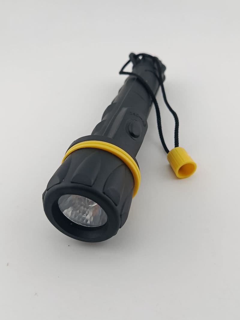 Linterna LED 13 cm negra con cordón
