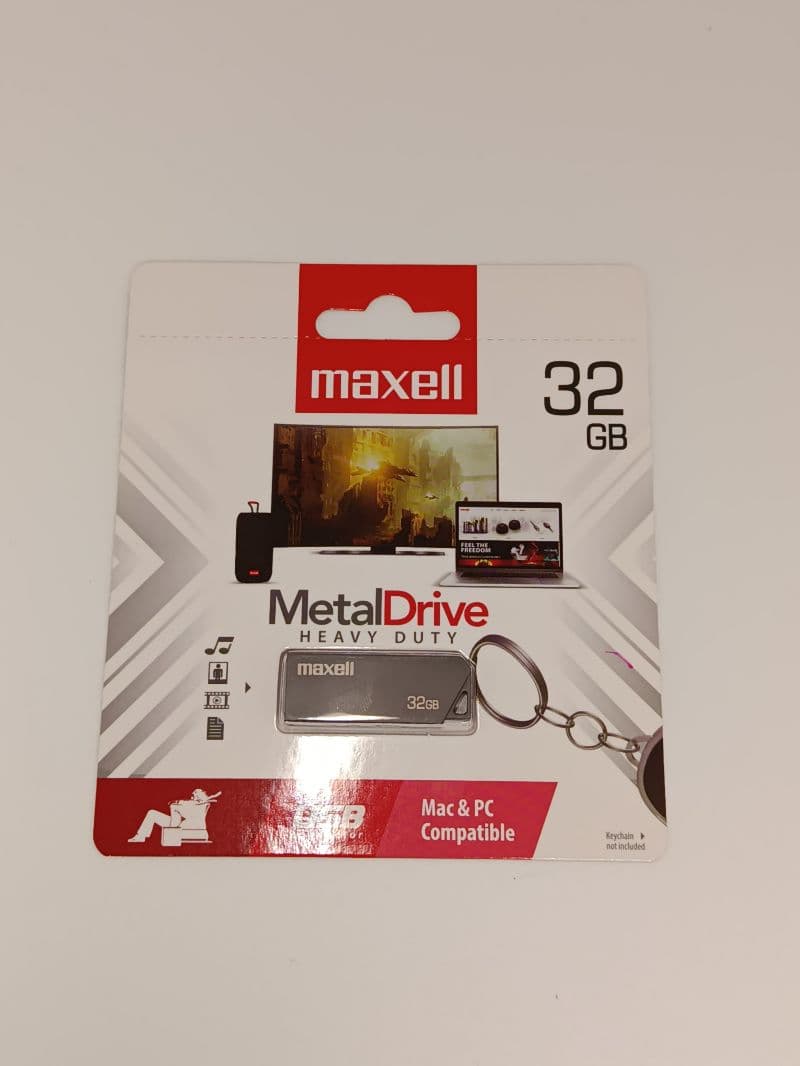 Llave USB Maxell MetalDrive de 32 GB