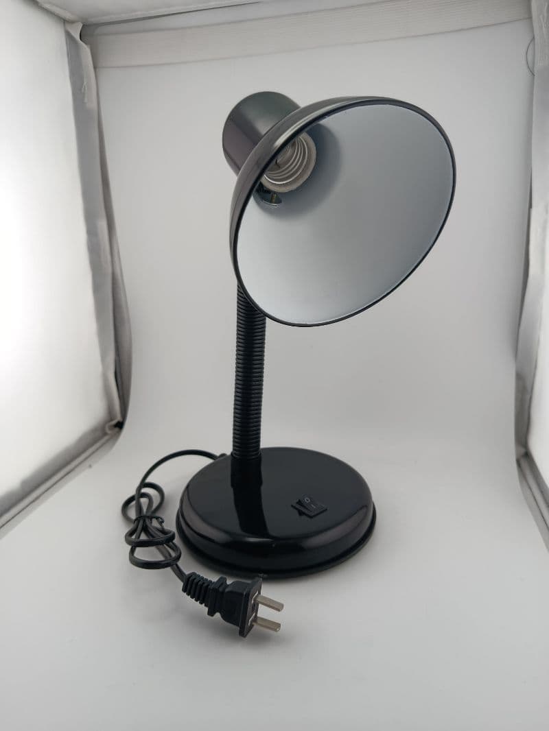 Lámpara de escritorio eléctrica con brazo flexible
