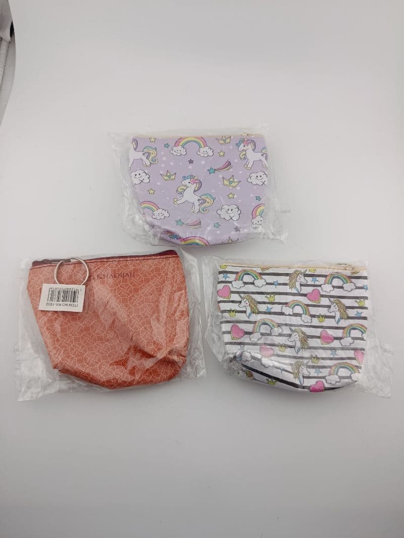 Monedero para niña con diseño de unicornios y arcoíris