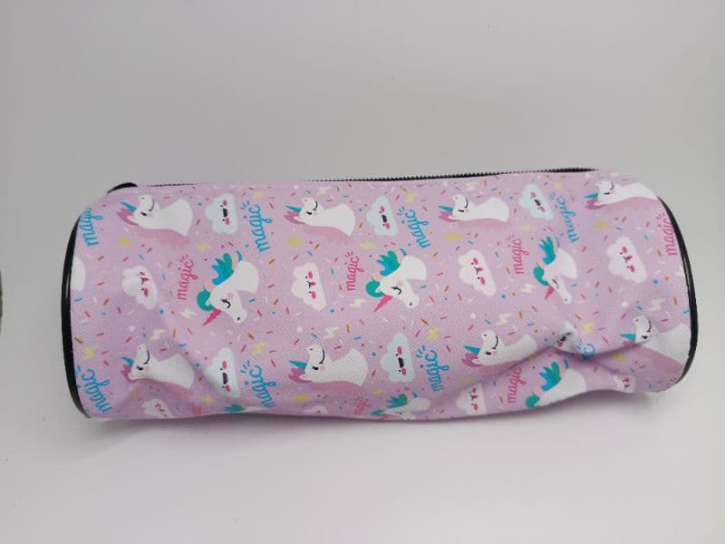 Cartuchera de Tela Redonda Decorada de Unicornio 21x7.5 cm