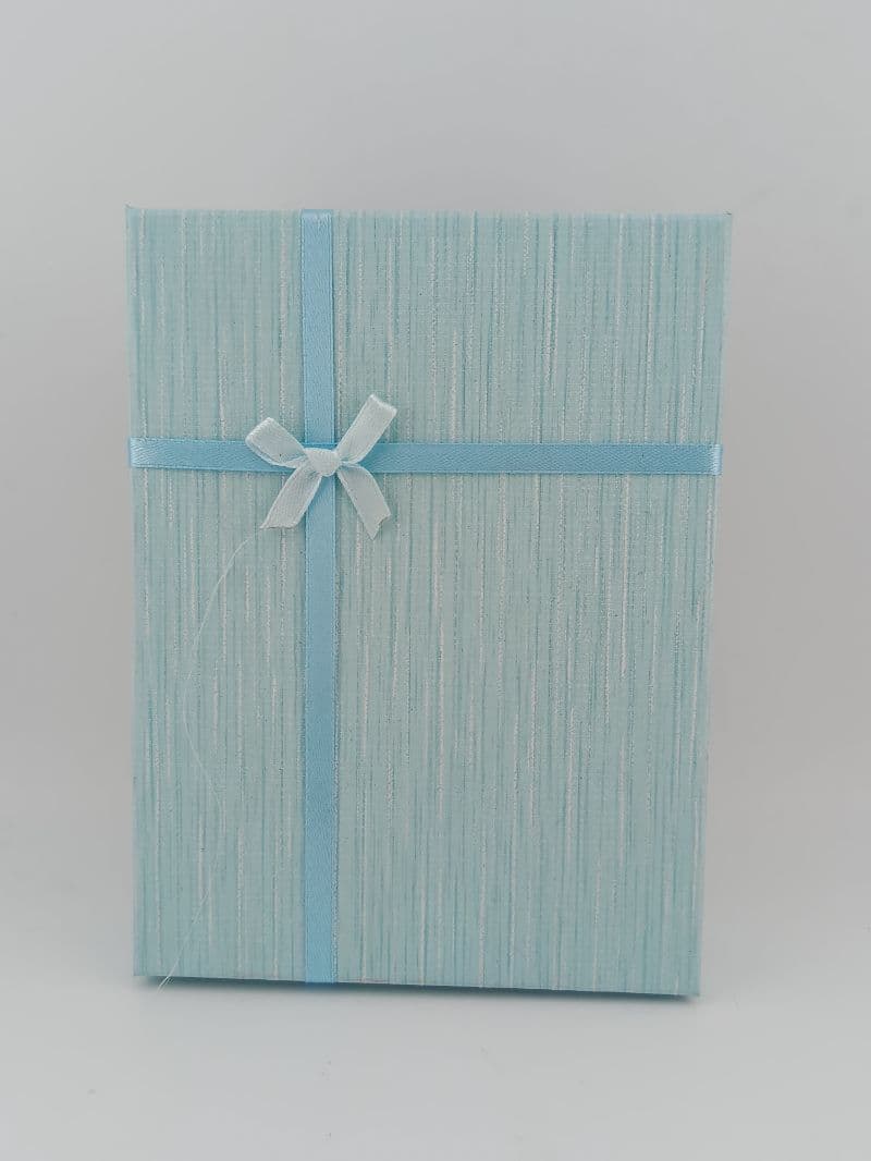 Caja de regalo 16.2x12.1x3 cm azul con lazo