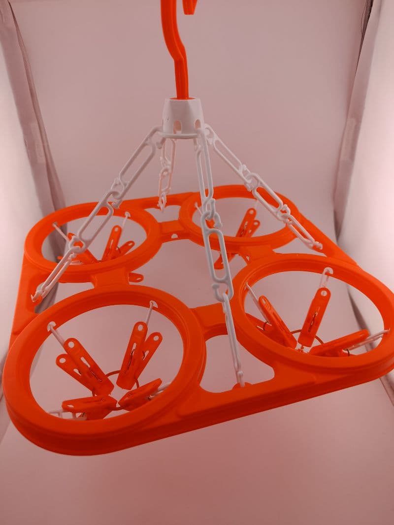 Gancho colgador para ropa interior con 16 prensas, 28.5 cm