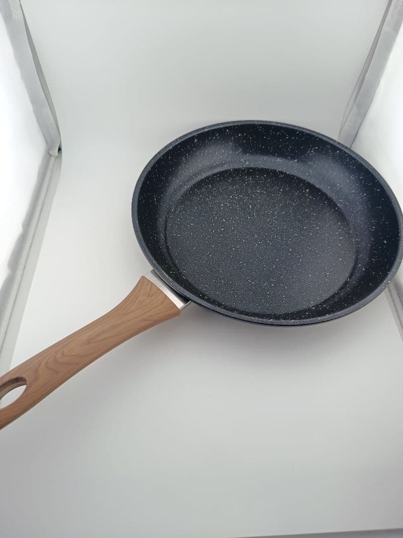 Sartén antiadherente 28 cm con mango estilo madera
