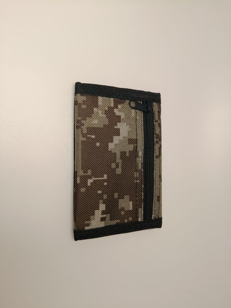 Billetera para niño con diseño camuflado