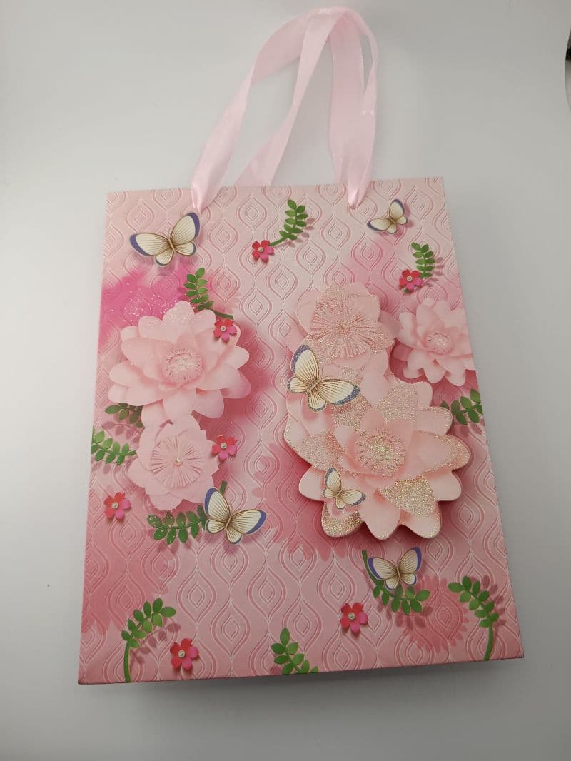 Bolsa de Regalo con Flores y Mariposas en Relieve (18x24x8 cm)