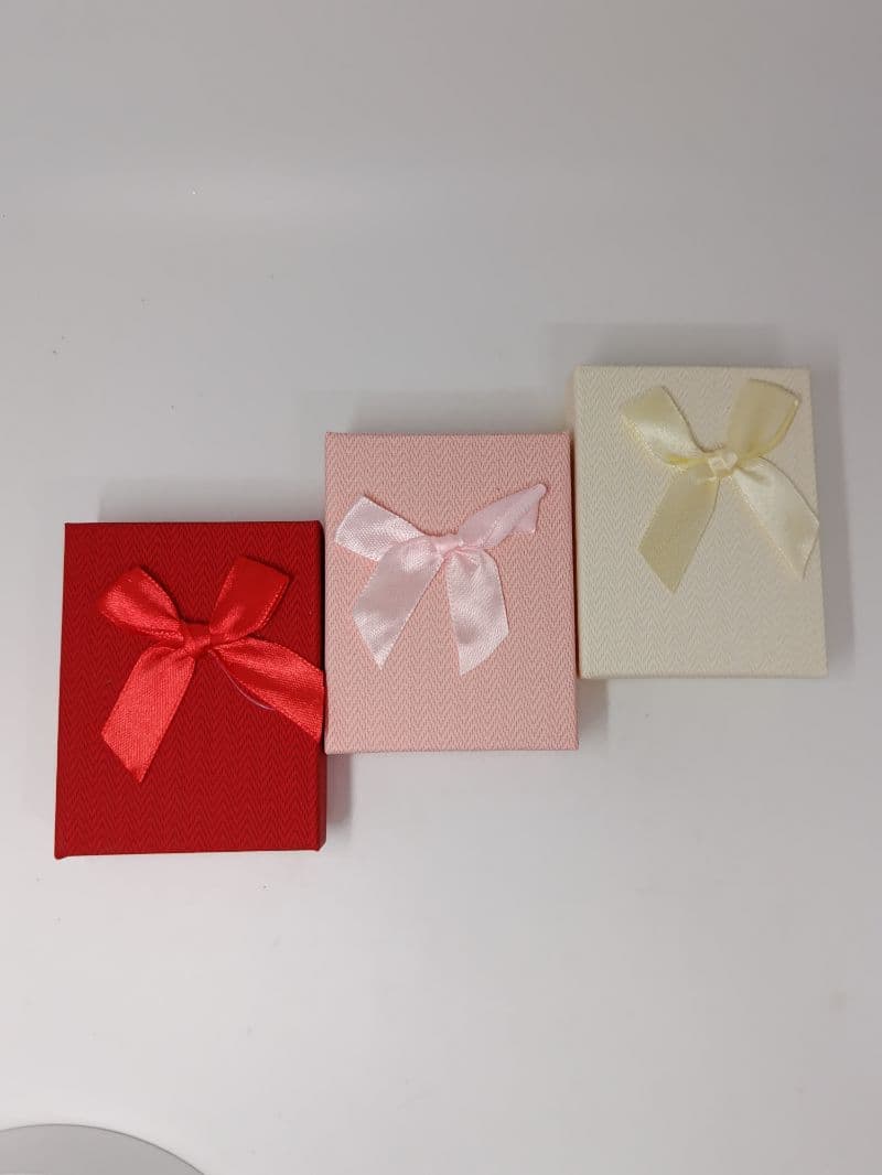 Caja de Regalo con Lazo 9 x 7 x 2.7 cm