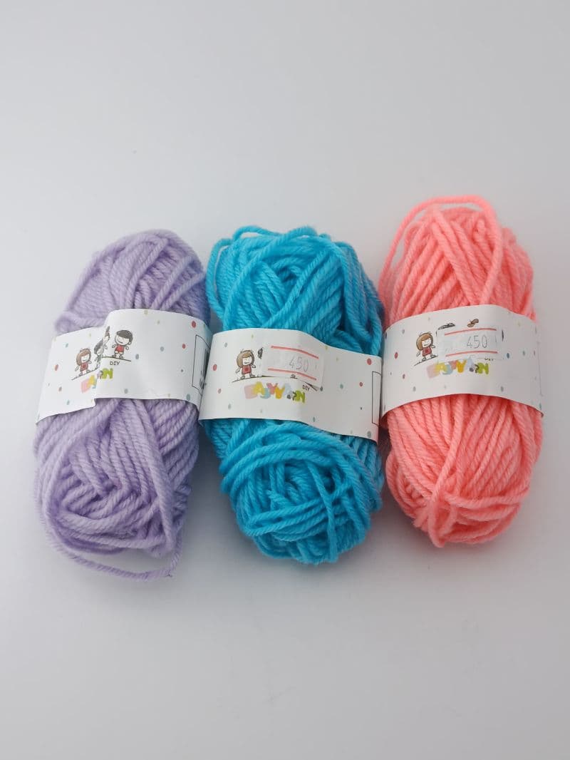 Bolsa de Lanas de Colores Surtidos (12 Unidades)