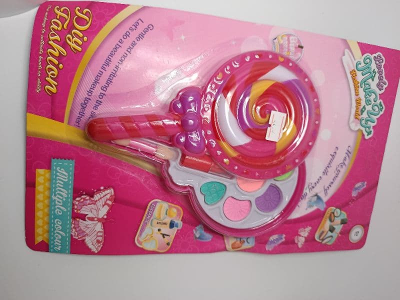 Set de maquillaje de juguete con forma de paleta