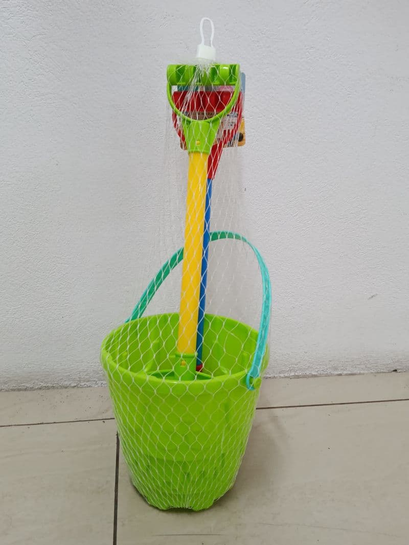 Set de balde y palas para playa
