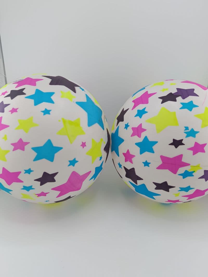 Bola inflable estampada de 24 cm