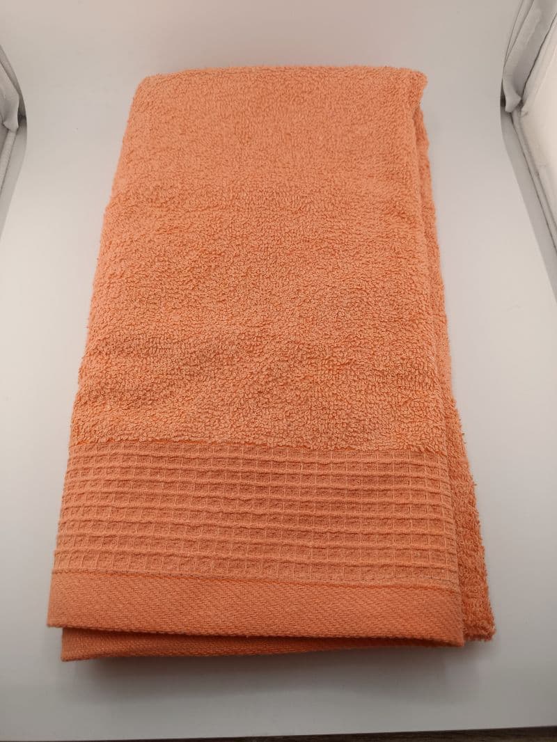 Toalla de baño unicolor 130 x 67 cm