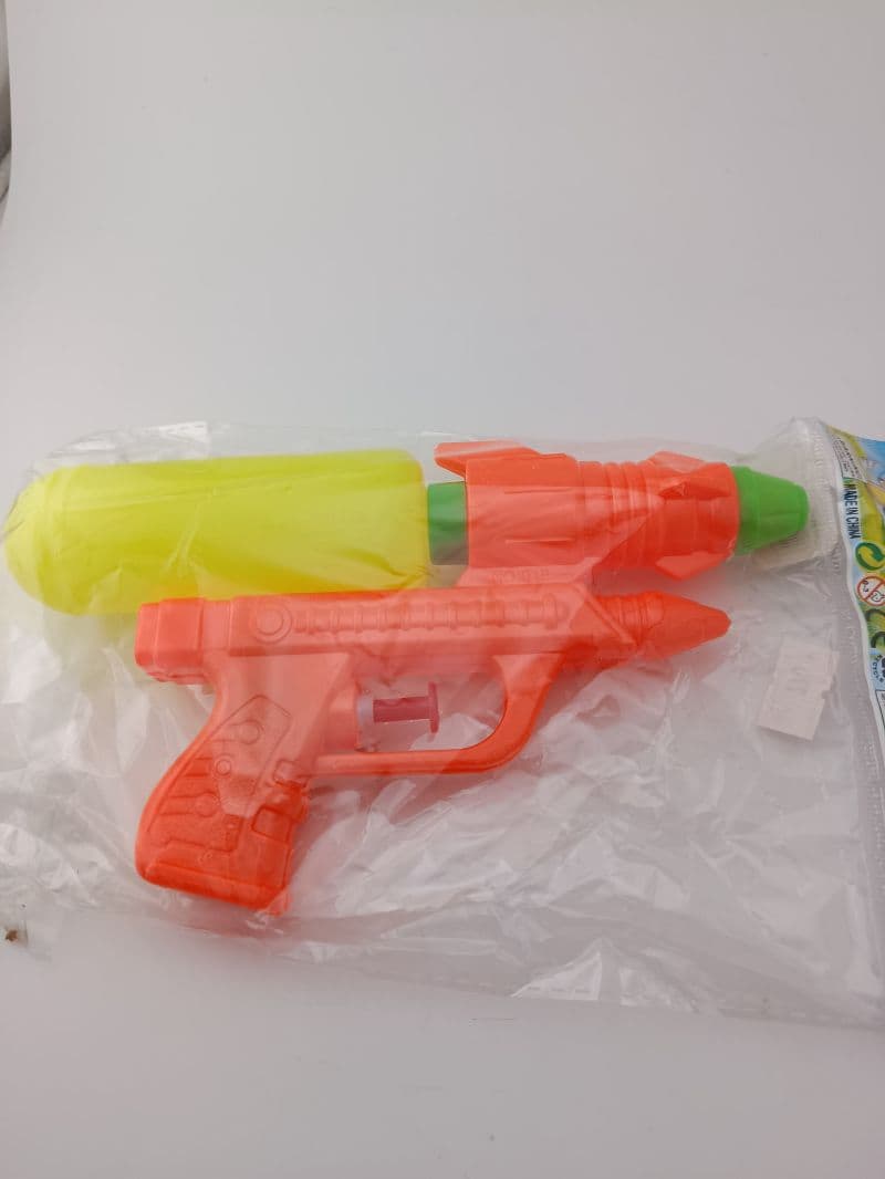 Pistola de agua plástica de 19 cm