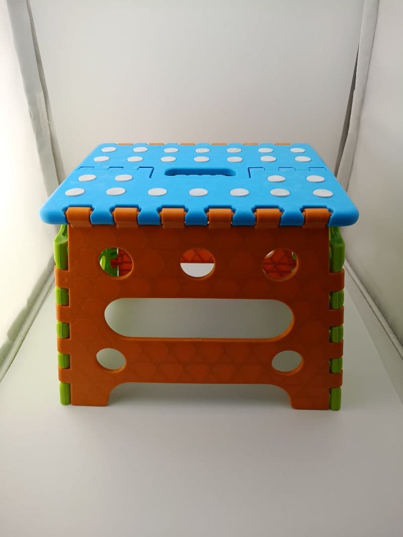 Banco plegable de plástico multicolor