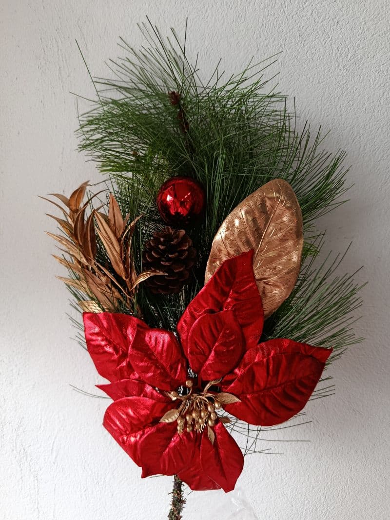 Pick navideño de 60 cm con pastora roja