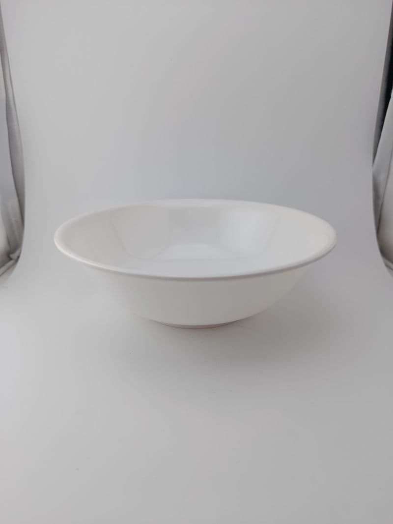 Plato hondo de melamina blanco de 20 cm