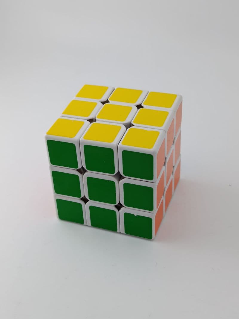 Cubo de Rubik con Borde Blanco 3x3