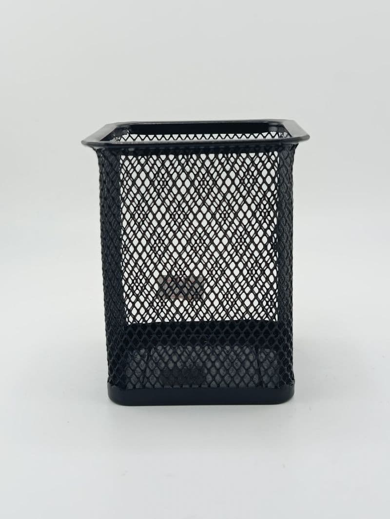 Portalápices cuadrado metálico negro malla, alto 10 cm