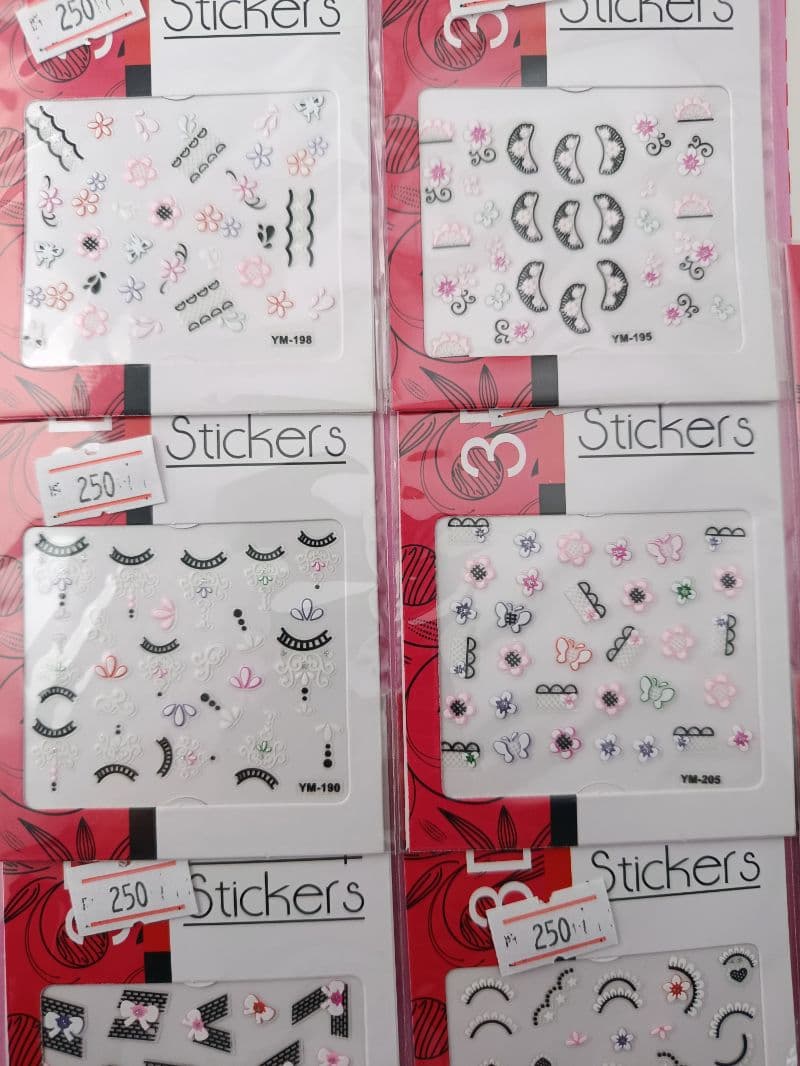 Stickers Adhesivos 3D para Uñas (Set de 12 Piezas)