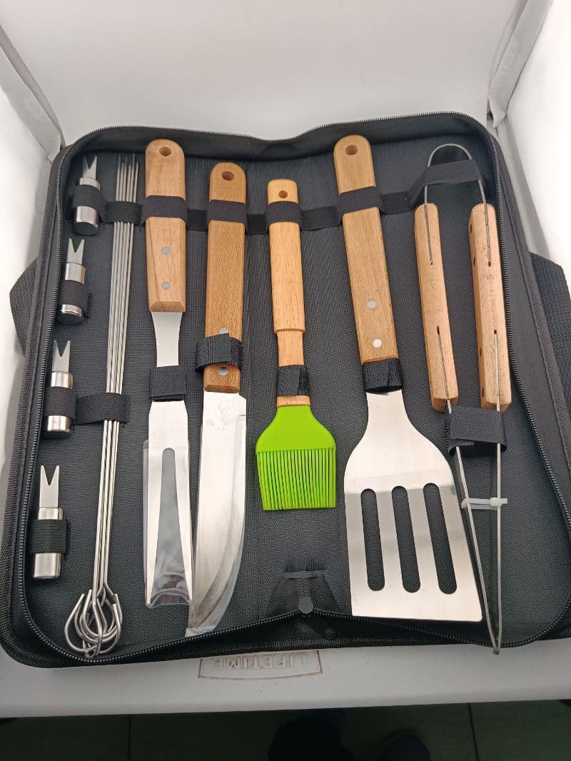 Kit de utensilios para asador BBQ con mangos de madera, 15 piezas en estuche de lona