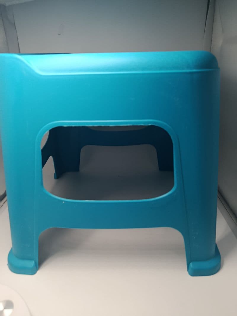 Minibanco de plástico celeste