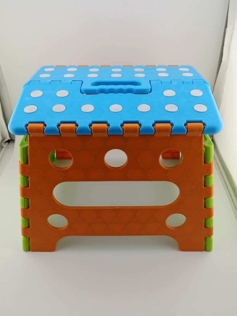 Banquito plegable plástico con lunares