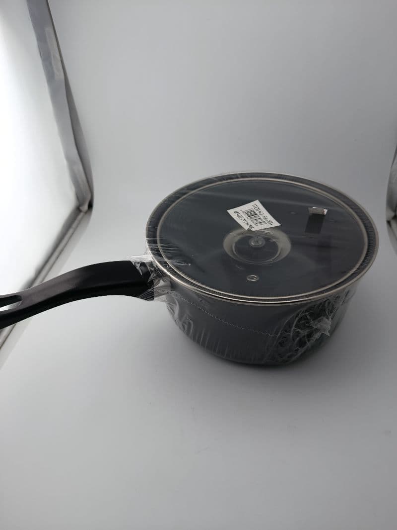 Olla de acero con mango y tapa de 18 cm