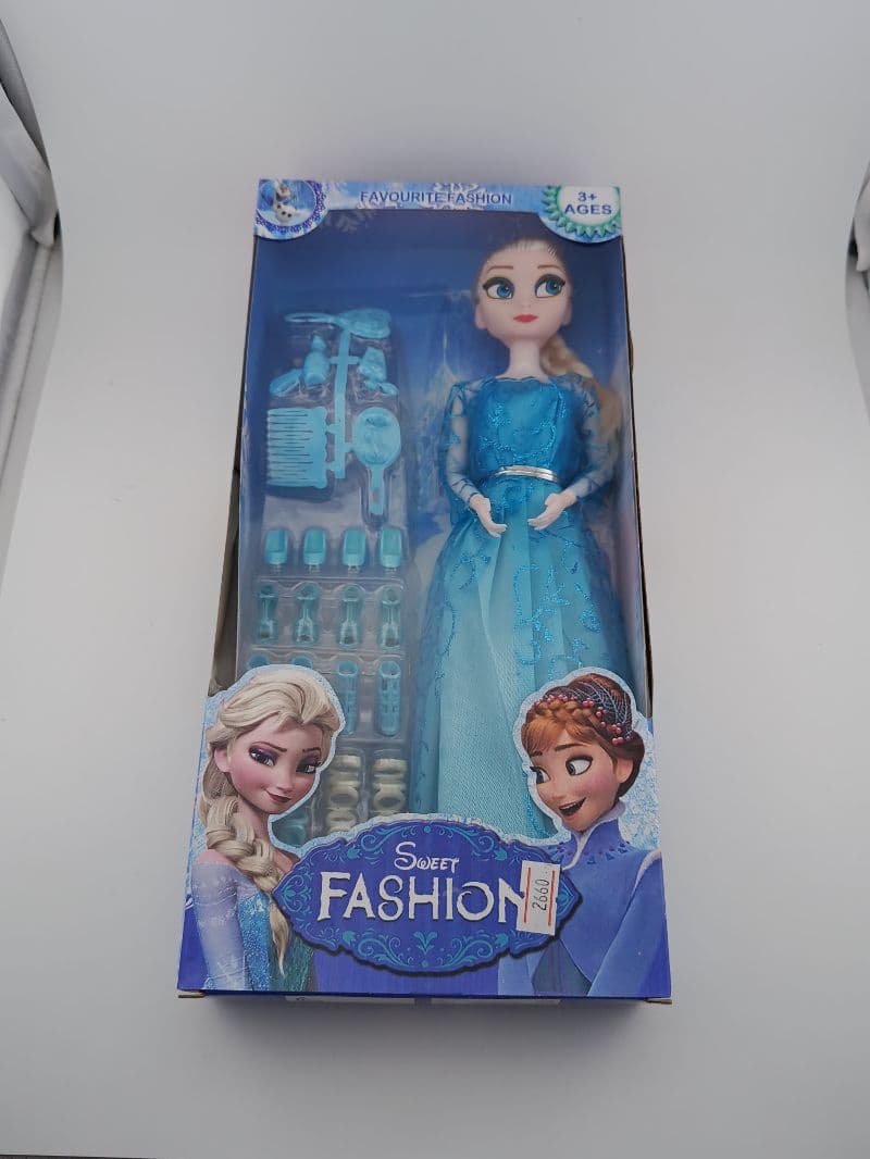 Muñeca Sweet Fashion con accesorios — para niñas 3+ años