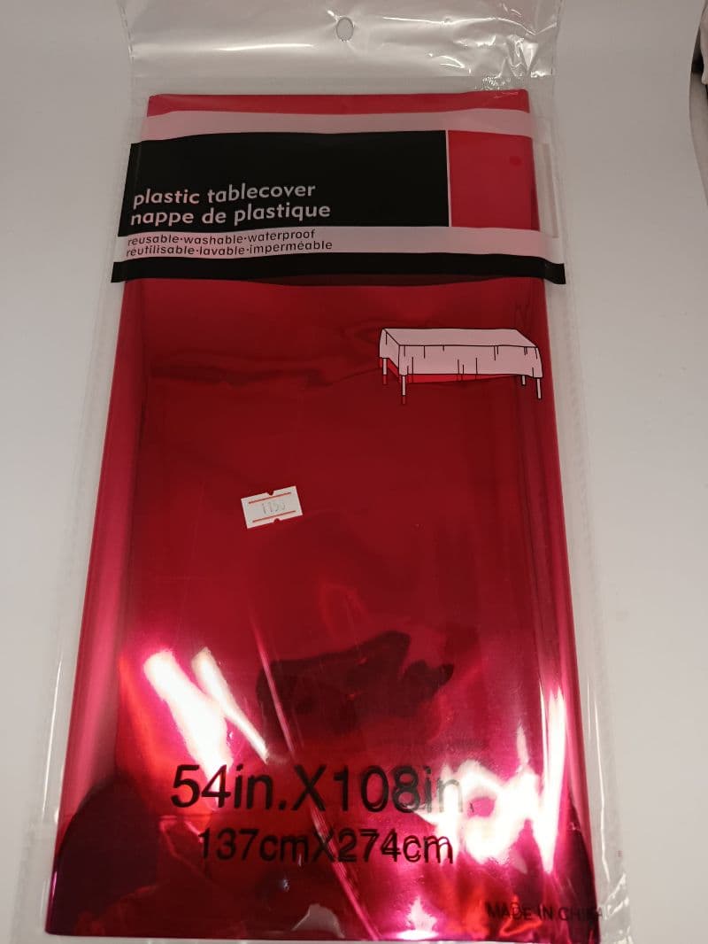 Mantel plástico foil rojo rectangular 1.37 x 2.74 m