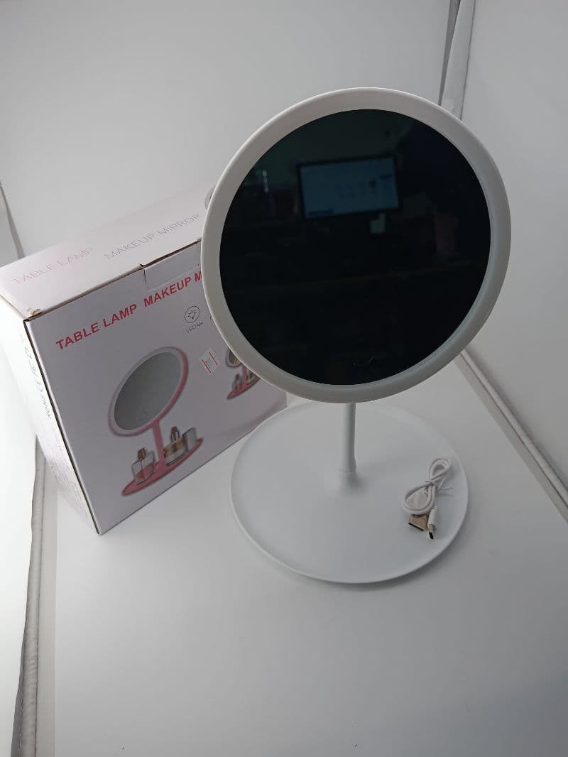 Espejo de mesa redondo para maquillaje con luz LED y base