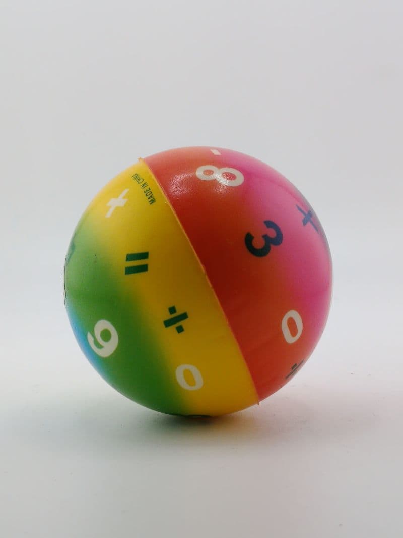 Bola de goma anti estrés de colores con números, 7.6 cm