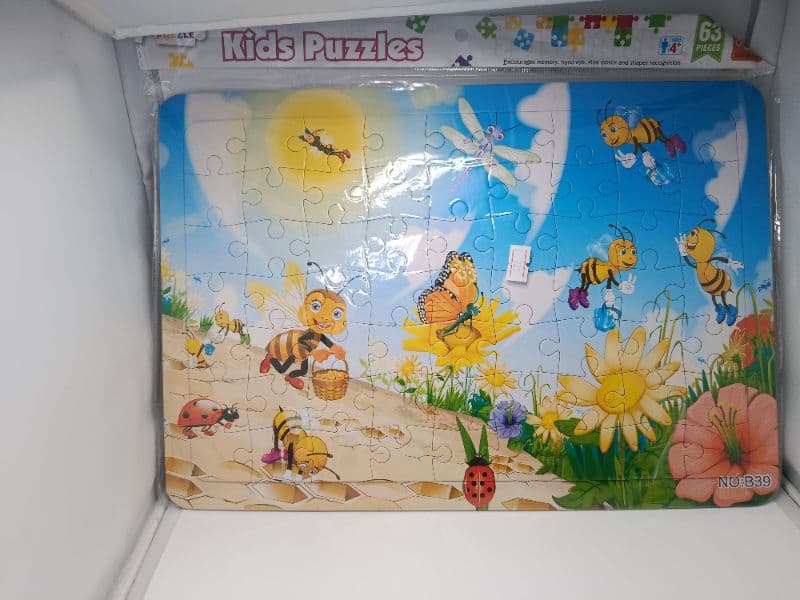 Rompecabezas Infantil de Abejas y Flores de 63 Piezas (25.5 x 37 cm)