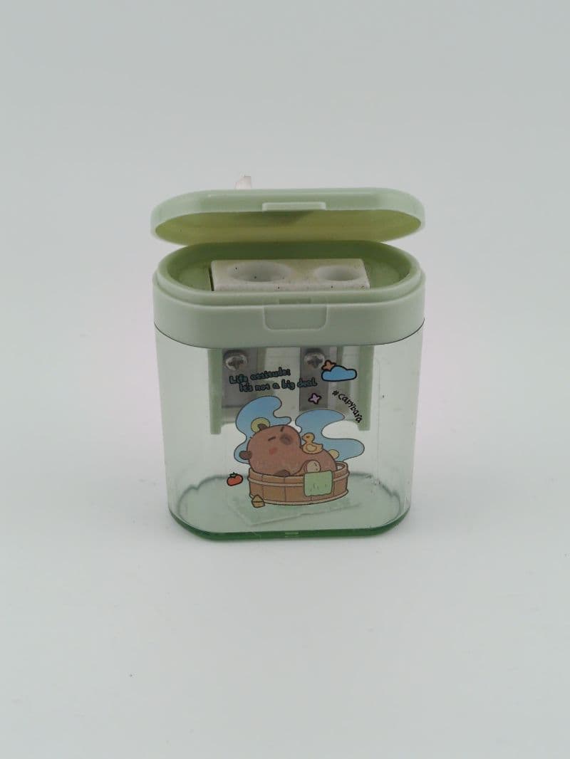 Tajador doble con depósito diseño capibara